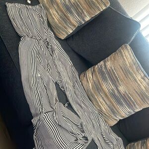 Never worn. Tag still on. Airy, summer jumpsuit.